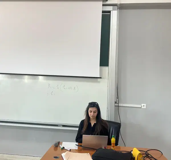 Professeur Hind - Casablanca