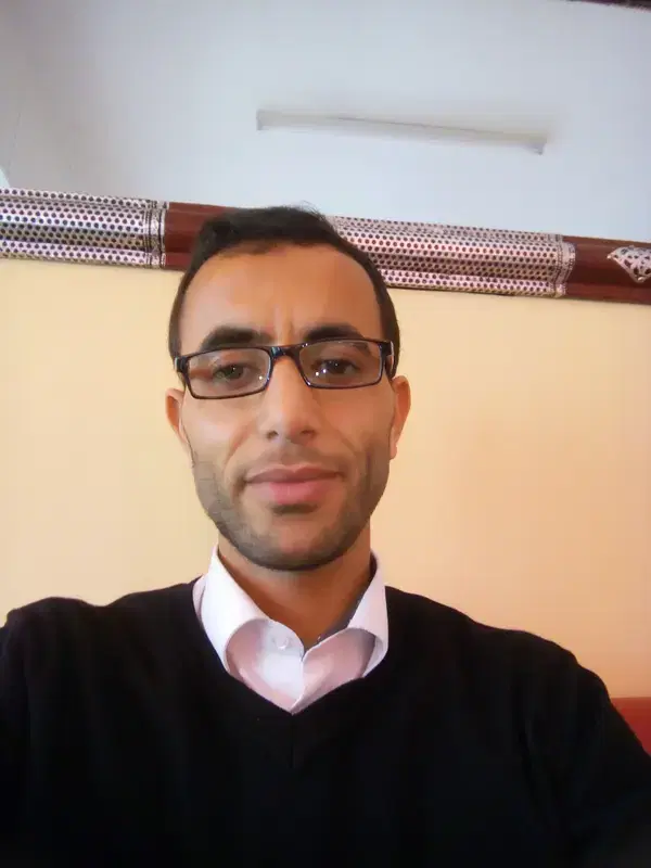 Professeur Lahcen - Agadir