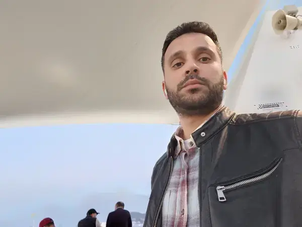 Professeur Abdelhak - Tanger